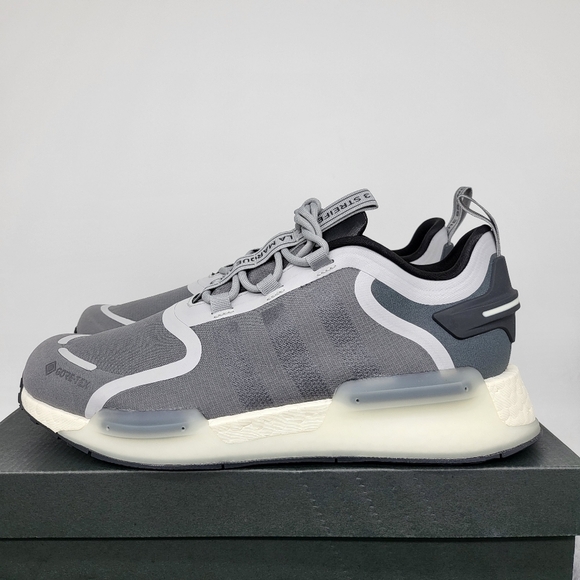 New Adidas Originals NMD_V3 Gore-Tex Men's Running Shoes Size 9.5 - Picture 2 of 7